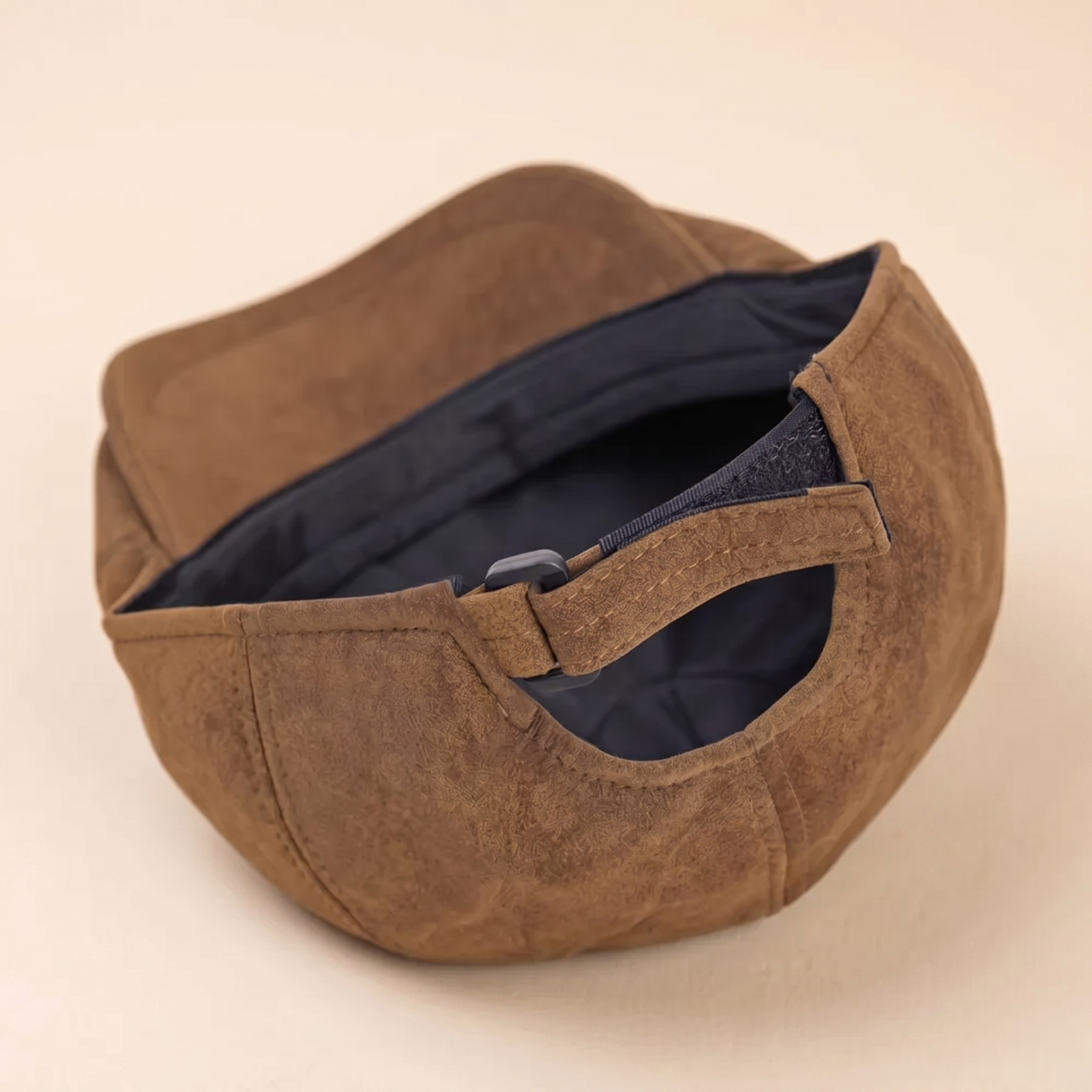 Casquette chaude en cuir mélangé — MONTREUIL